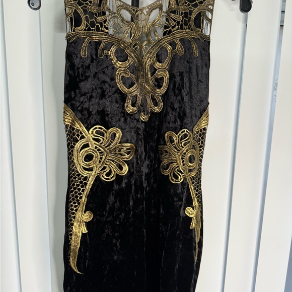 Vero Moda Black Dress with Gold Detailing - Picture 11 of 12